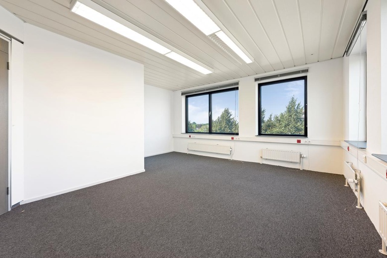KantoorruimteaanStationsplein 4<br/> inZwijndrecht KantoorruimteaanStationsplein 4<br/> inZwijndrecht