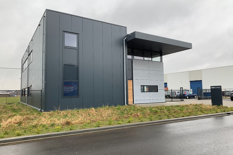 BedrijfsruimteaanKristalweg 1 B<br/> inHerten