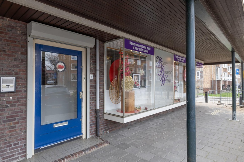 WinkelruimteaanJan Tooropstraat 13<br/> inWeesp WinkelruimteaanJan Tooropstraat 13<br/> inWeesp