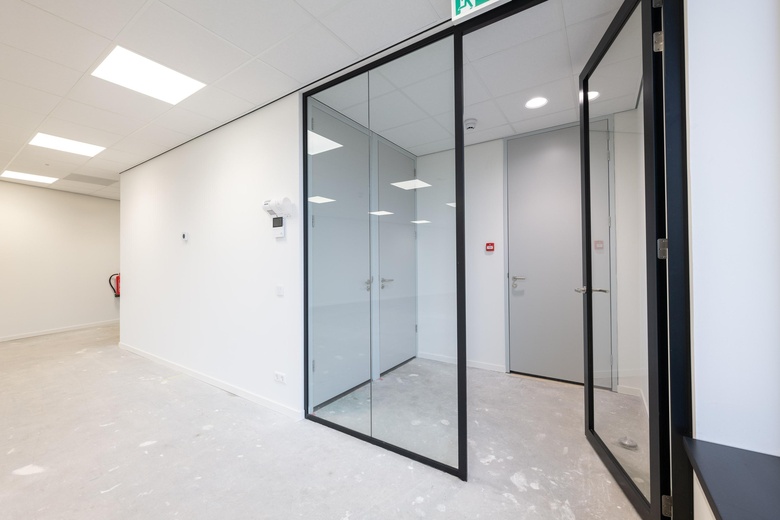 BedrijfsruimteaanBrandenburgbaan 4 - 4<br/> inRotterdam