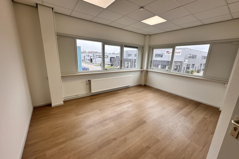 Kantoorruimteaande Oude Veiling 72<br/> inZwaag