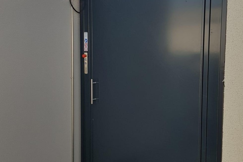 BedrijfsruimteaanLatensteinse Rondweg 2<br/> inTiel BedrijfsruimteaanLatensteinse Rondweg 2<br/> inTiel