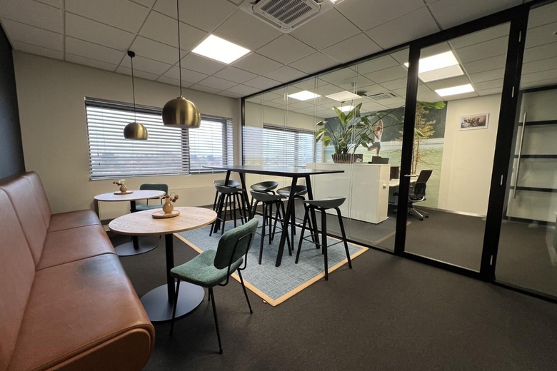 KantoorruimteaanDe Veldoven 13<br/> inHendrik-Ido-Ambacht