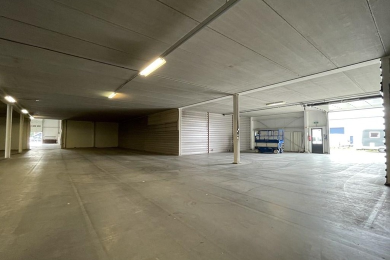 BedrijfsruimteaanLegmeerdijk 169 A<br/> inAalsmeer