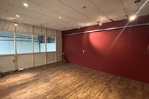 Bekijk foto 4 van Dr. Ir. Van Veenweg 1 a