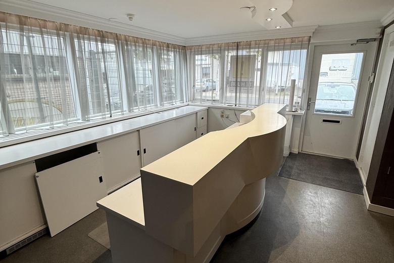 BedrijfsruimteaanEinsteinstraat 2<br/> inHillegom