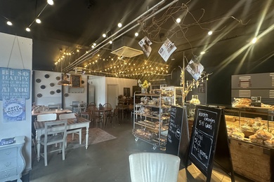 Bekijk foto 2 van Raadhuisstraat 63