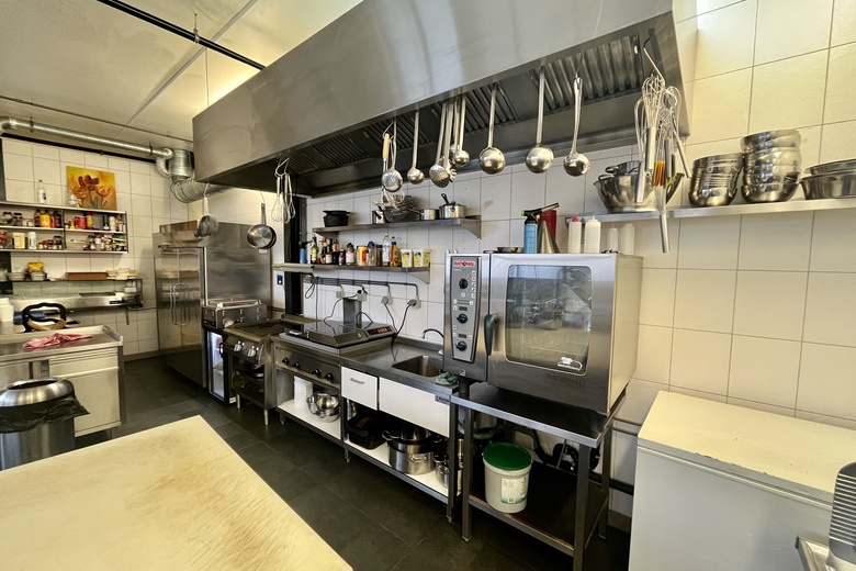HorecaaanMetaalstraat 18 a<br/> inHaaksbergen HorecaaanMetaalstraat 18 a<br/> inHaaksbergen