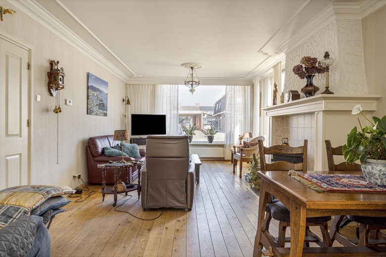 BedrijfsruimteaanOldenzaalsestraat 27 - 29<br/> inLosser