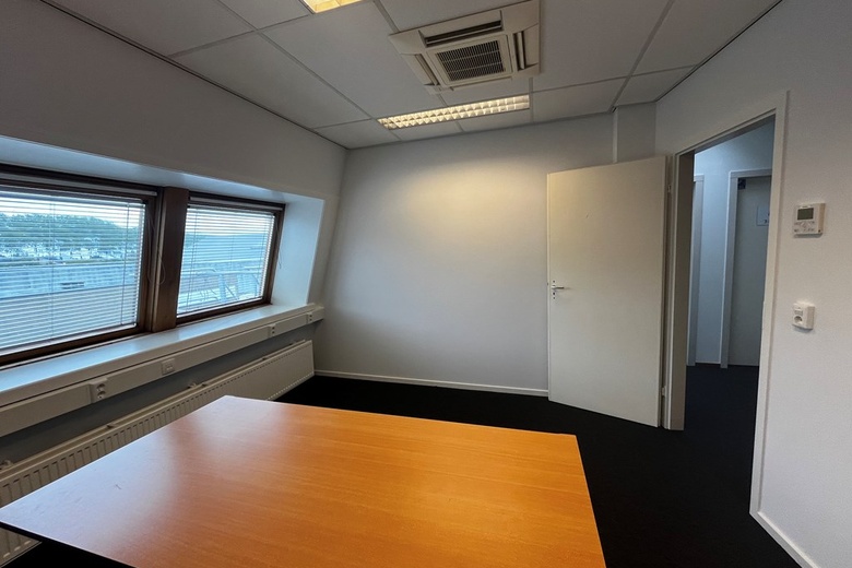 KantoorruimteaanMr. F.J. Haarmanweg 53 9<br/> inTerneuzen KantoorruimteaanMr. F.J. Haarmanweg 53 9<br/> inTerneuzen