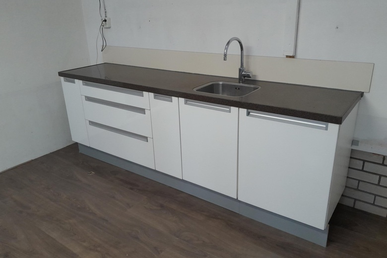 BedrijfsruimteaanProvincialeweg Oost 13 a<br/> inHaastrecht