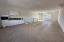 Bekijk foto 6 van Van der Waalsstraat 44 Bekijk foto 6 van Van der Waalsstraat 44
