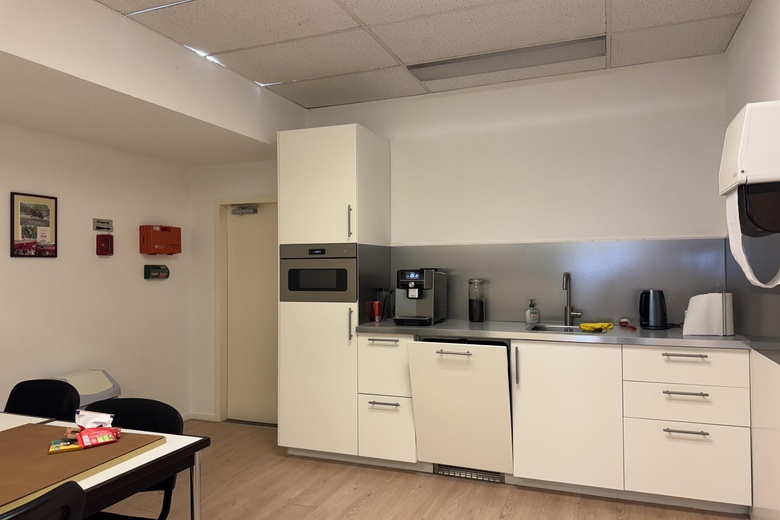 BedrijfsruimteaanPampuslaan 96<br/> inWeesp