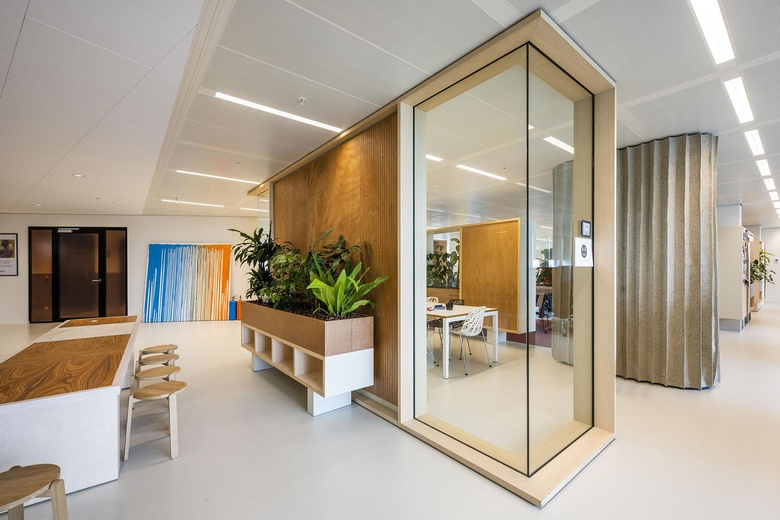 KantoorruimteaanHaaksbergweg 4 - 98<br/> inAmsterdam