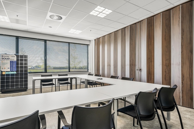 BedrijfsruimteaanRietgraaf 2 a<br/> inOosterhout