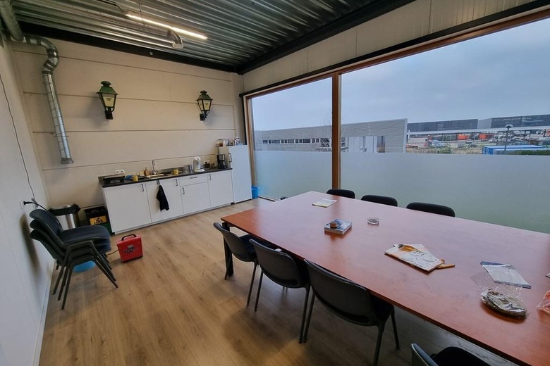 BedrijfsruimteaanKleine Esch 655<br/> inMoordrecht BedrijfsruimteaanKleine Esch 655<br/> inMoordrecht