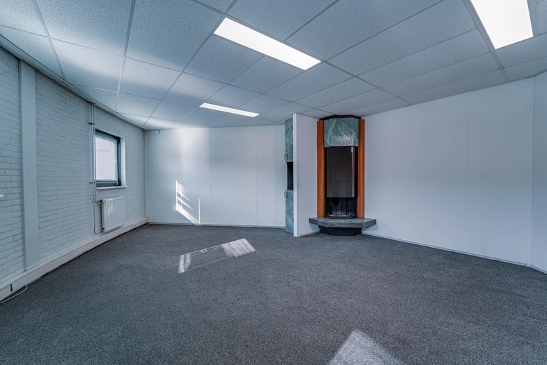 KantoorruimteaanTheemsweg 15<br/> inSpijkenisse KantoorruimteaanTheemsweg 15<br/> inSpijkenisse
