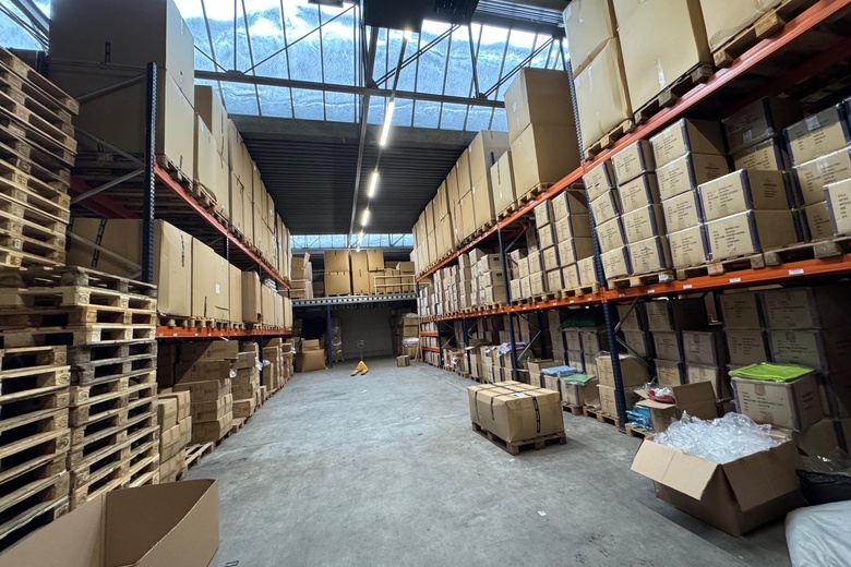 BedrijfsruimteaanElftweg 40 - 42<br/> inRaamsdonksveer