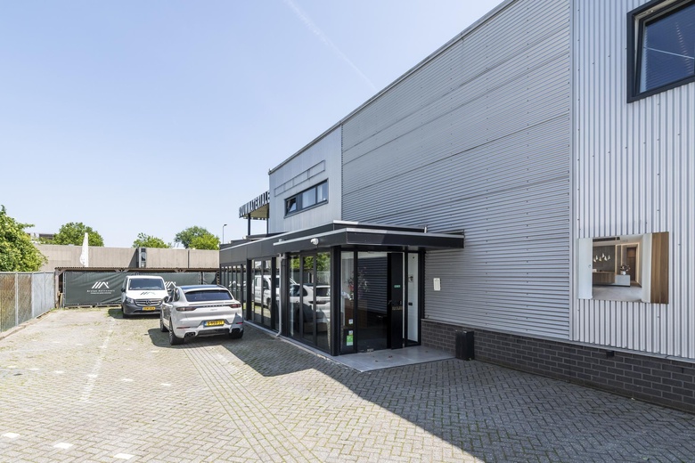 BedrijfsruimteaanThurledeweg 30<br/> inRotterdam BedrijfsruimteaanThurledeweg 30<br/> inRotterdam