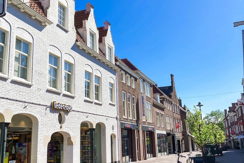 WinkelruimteaanNieuwe Burg 34<br/> inMiddelburg WinkelruimteaanNieuwe Burg 34<br/> inMiddelburg