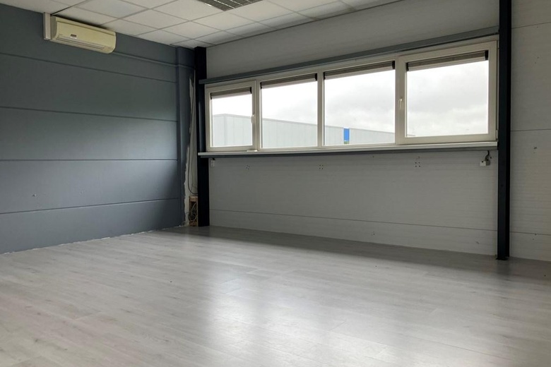 BedrijfsruimteaanEenspan 10 L<br/> inZeewolde