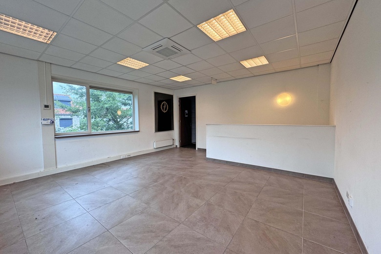 BedrijfsruimteaanAugustapolder 8<br/> inBarendrecht