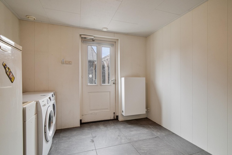 BedrijfsruimteaanZuiderzeestraatweg 233<br/> inOldebroek