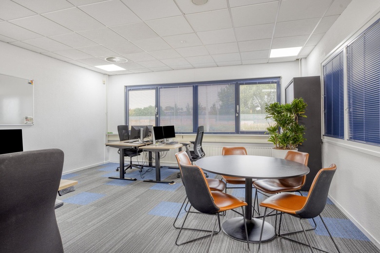 KantoorruimteaanBiesbosweg 4<br/> inWaalwijk KantoorruimteaanBiesbosweg 4<br/> inWaalwijk