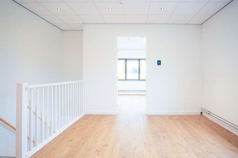 BedrijfsruimteaanAmbachtsweg 11 n<br/> inOosthuizen