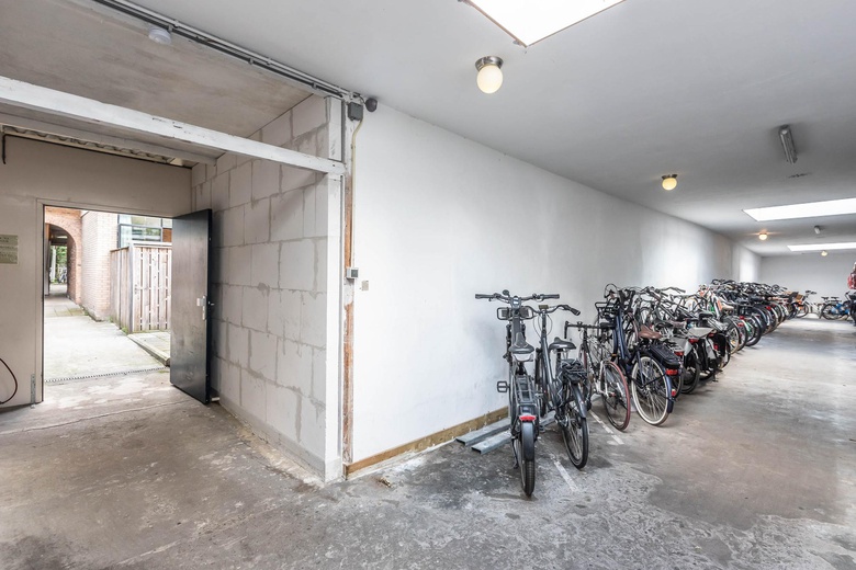 BedrijfsruimteaanBennebroekstraat 31 H<br/> inAmsterdam