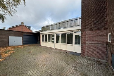 Bekijk foto 2 van Tolstraat 8