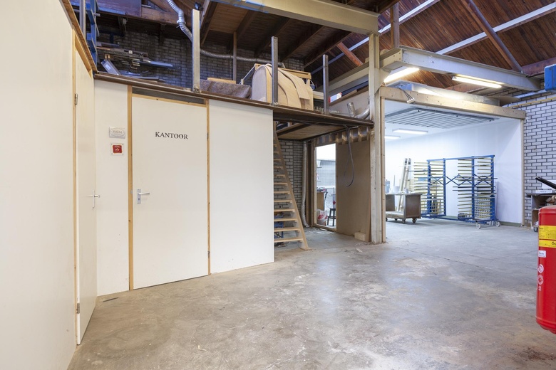 BedrijfsruimteaanMaarten Schoutenstraat 10<br/> inWaddinxveen BedrijfsruimteaanMaarten Schoutenstraat 10<br/> inWaddinxveen