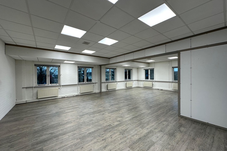 KantoorruimteaanOosteinde 34<br/> inWarmond