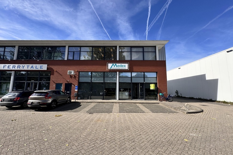 Bekijk foto 1 van Markerkant 10 136 E