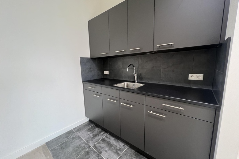 BedrijfsruimteaanEdisonstraat 22 E<br/> inNumansdorp