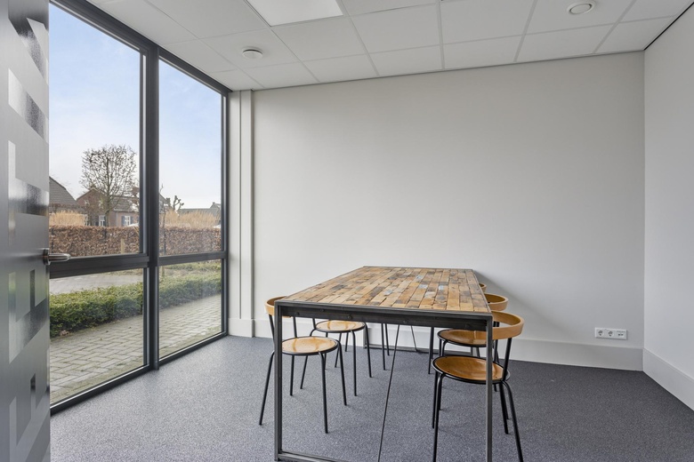 BedrijfsruimteaanWanroijseweg 38<br/> inMill BedrijfsruimteaanWanroijseweg 38<br/> inMill