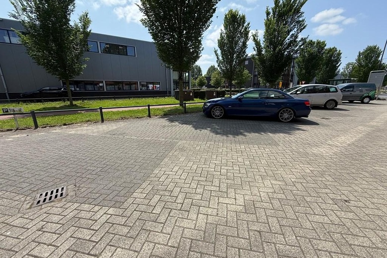 BedrijfsruimteaanRavelijn 18<br/> inVeenendaal BedrijfsruimteaanRavelijn 18<br/> inVeenendaal