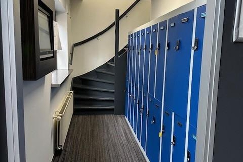 BedrijfsruimteaanRooseindsestraat 19<br/> inHelmond BedrijfsruimteaanRooseindsestraat 19<br/> inHelmond