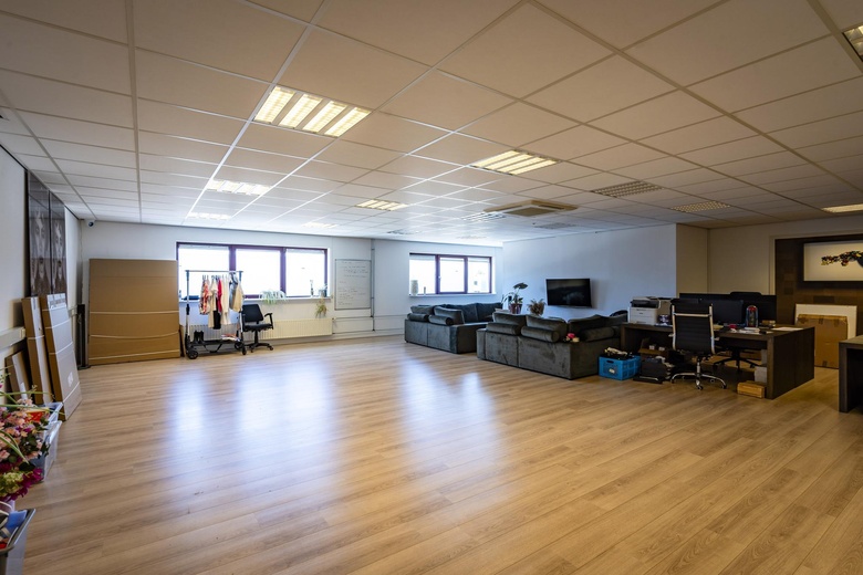 BedrijfsruimteaanMarconiweg 13 A<br/> inZeewolde BedrijfsruimteaanMarconiweg 13 A<br/> inZeewolde