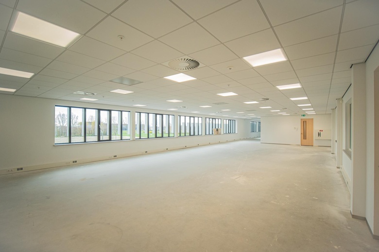 BedrijfsruimteaanAirborne Avenue 77<br/> inHoofddorp BedrijfsruimteaanAirborne Avenue 77<br/> inHoofddorp