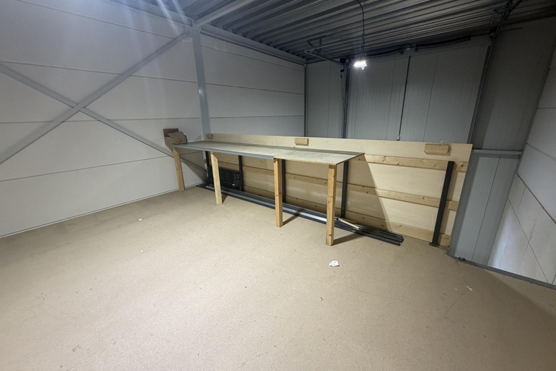 BedrijfsruimteaanZonnecelstraat 2 16<br/> inHattem