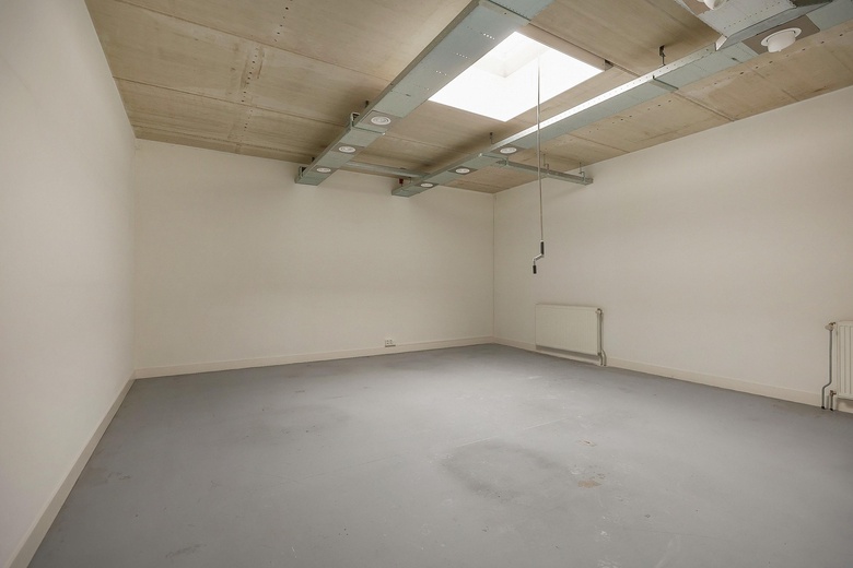 BedrijfsruimteaanSniep 63<br/> inDiemen