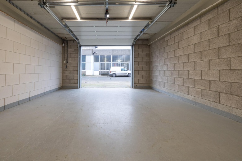 BedrijfsruimteaanFlevolaan 54 a<br/> inWeesp