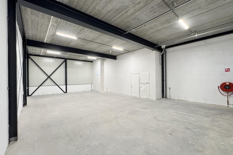 BedrijfsruimteaanSlijkwellsestraat 20 d 5<br/> inWell BedrijfsruimteaanSlijkwellsestraat 20 d 5<br/> inWell