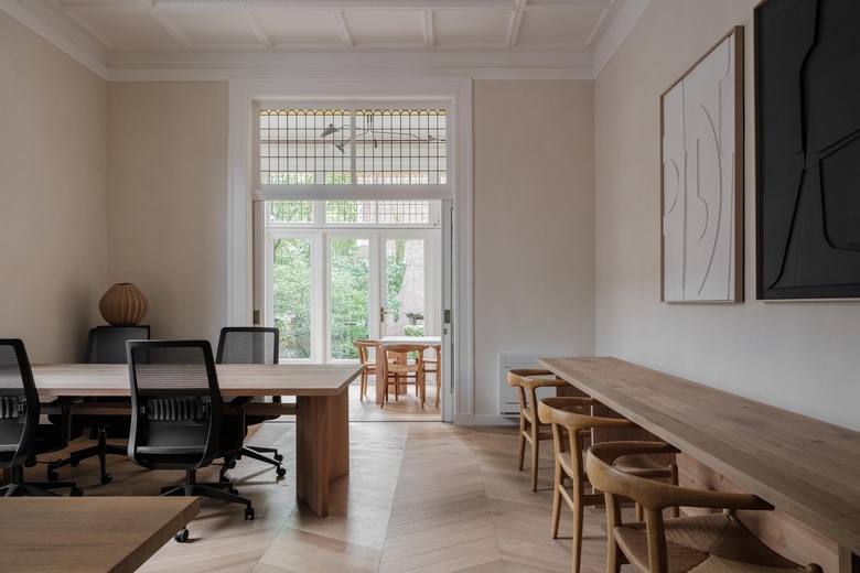 Bekijk foto 1 van Jacob Obrechtstraat 56