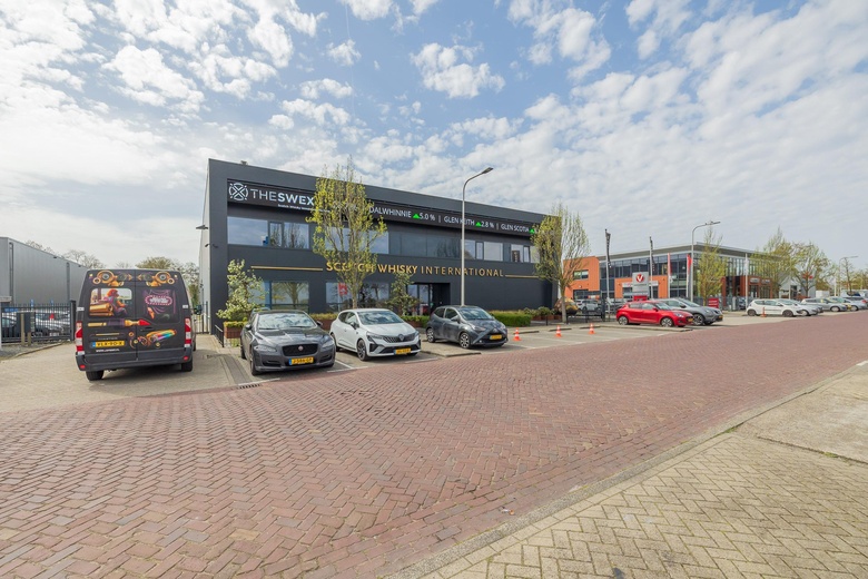 BedrijfsruimteaanIndustriekade 18 d<br/> inSassenheim