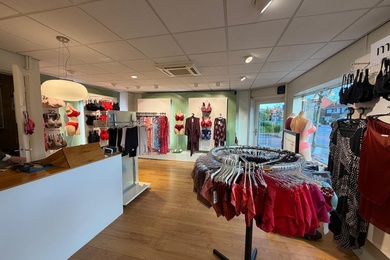 Bekijk foto 2 van Leenderweg 298 C