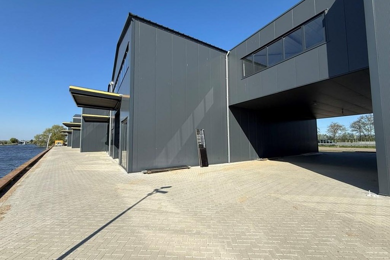 WinkelruimteaanHaarlemmerstraatweg 71 D<br/> inHalfweg