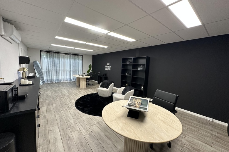 KantoorruimteaanKraaivenstraat 38 16<br/> inTilburg KantoorruimteaanKraaivenstraat 38 16<br/> inTilburg
