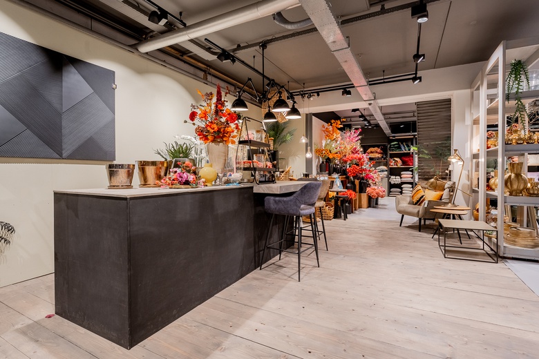 WinkelruimteaanAdmiraal Helfrichstraat 33<br/> inHardenberg WinkelruimteaanAdmiraal Helfrichstraat 33<br/> inHardenberg